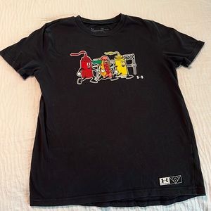 An Under Armour Youth Medium t-shirt VGUC